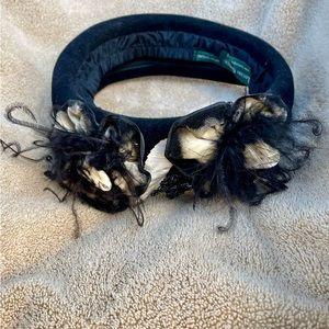 Louise Green fascinator for Bridal or dressy ocasiones.